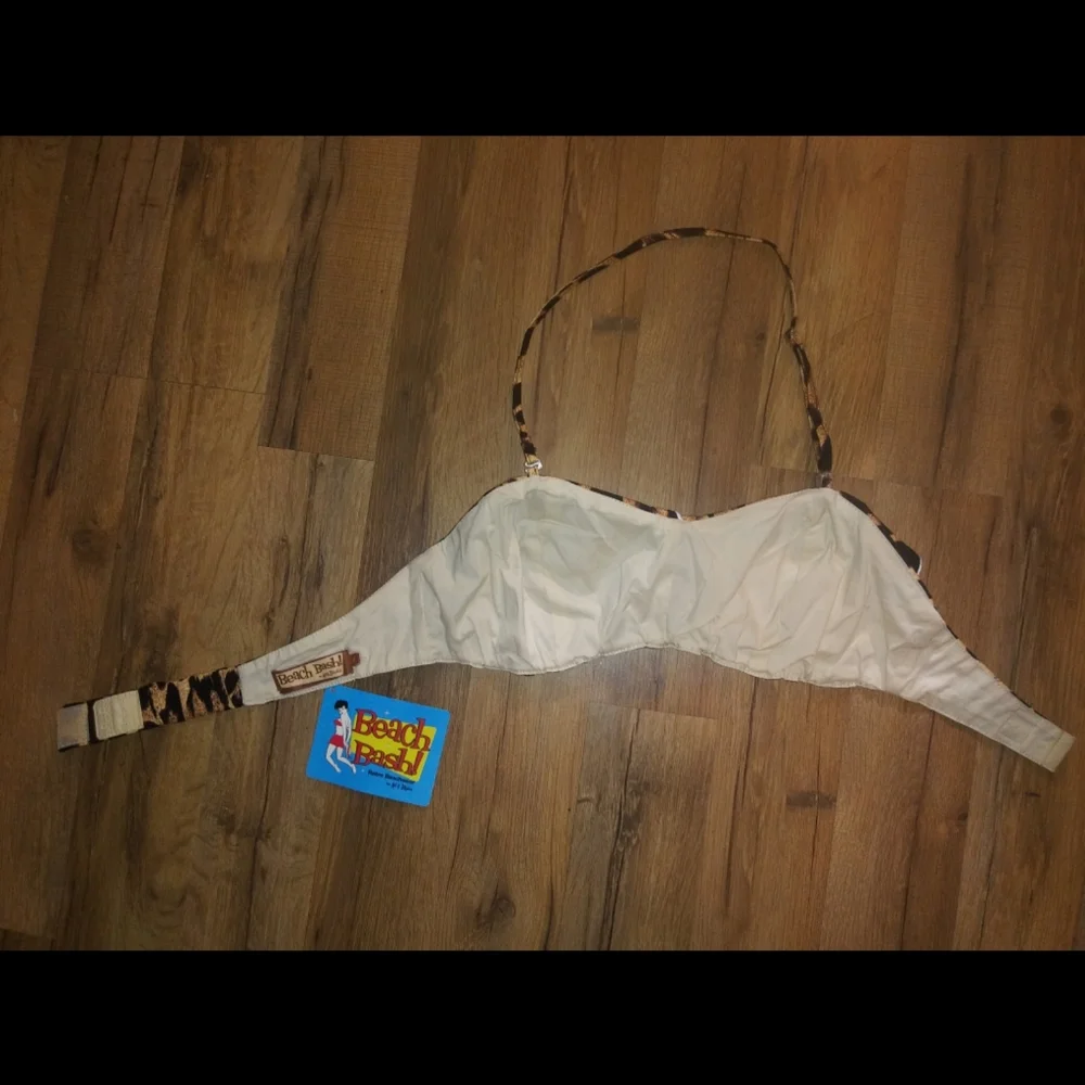 Beach Bash Leopard Beach Wear Bikini Top - Picture 6 of 13